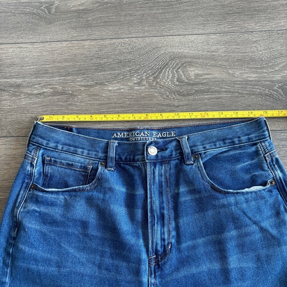 American Eagle Outfitters Mom Jeans - Picture 4 of 9